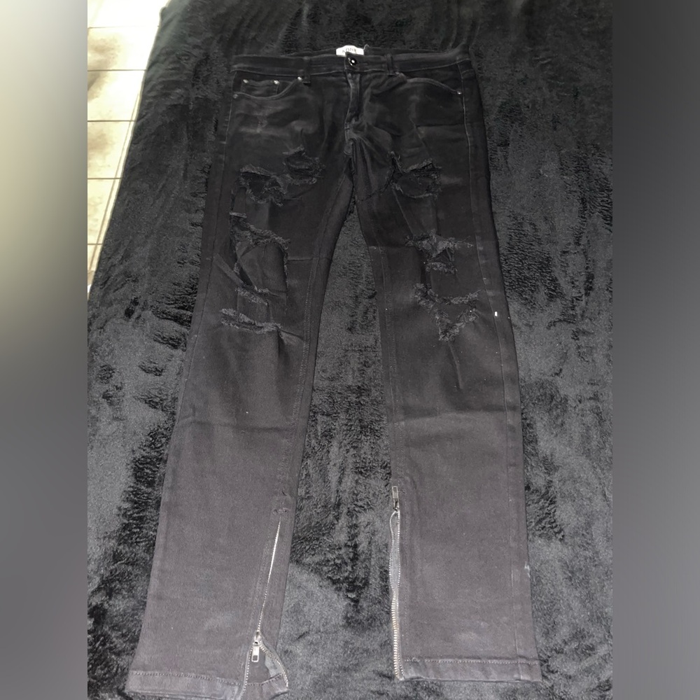 Men's Black Distressed Jeans
